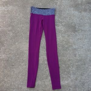 Super cute Lululemon purple/magenta leggings